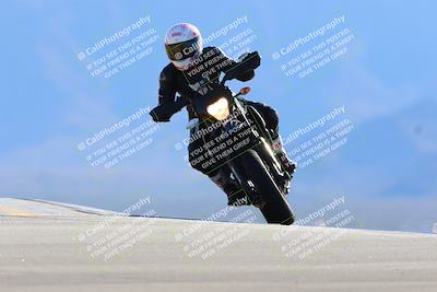 media/Jan-08-2022-SoCal Trackdays (Sat) [[1ec2777125]]/Turn 9 (125pm)/